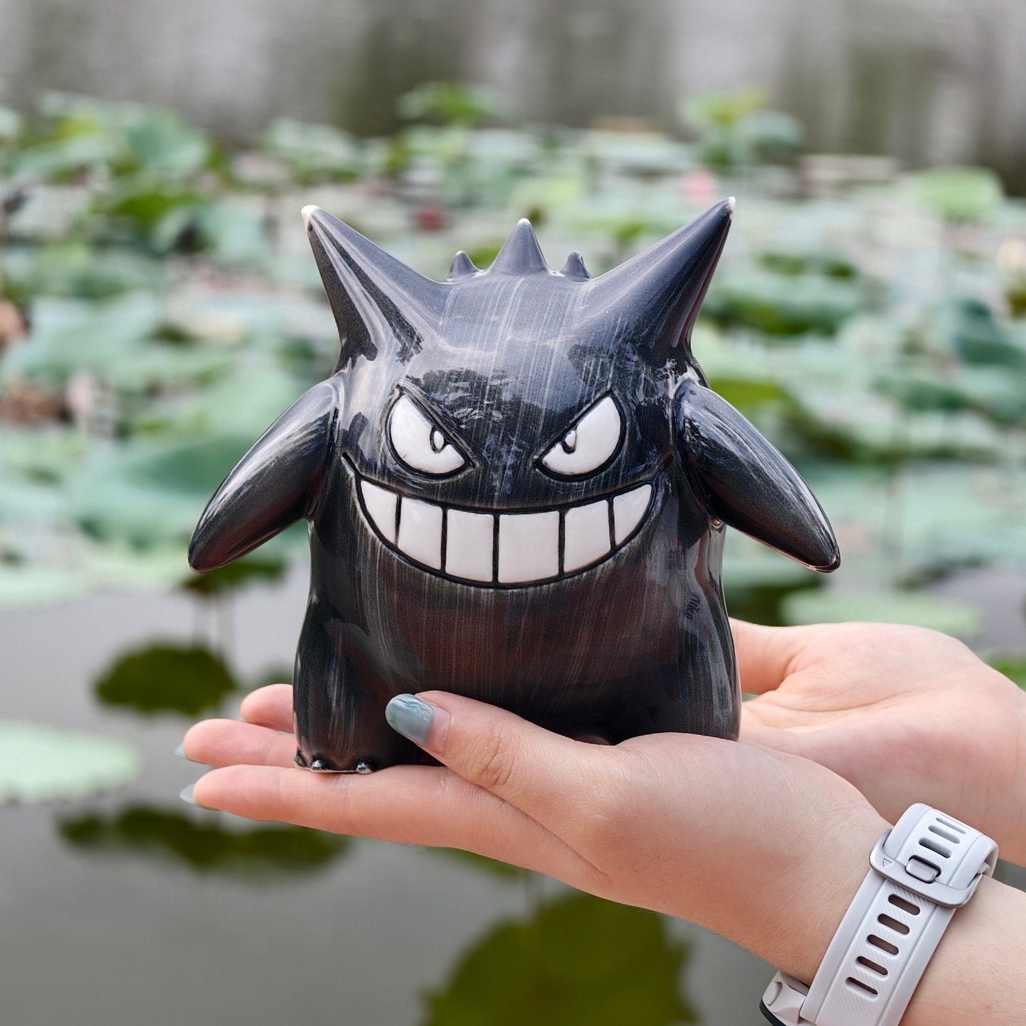 Black Glazed Ceramic Gengar – Dark Edition Collectible Figurine